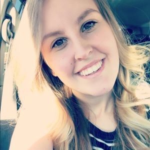 Meet your Posher, Deidra